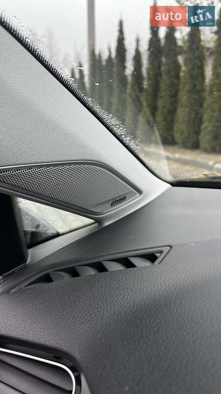 Хэтчбек Volkswagen e-Golf 2020 в Тернополе