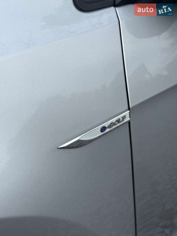 Хэтчбек Volkswagen e-Golf 2016 в Бродах фото 15 Хэтчбек Volkswagen e-Golf 2016 в Бродах