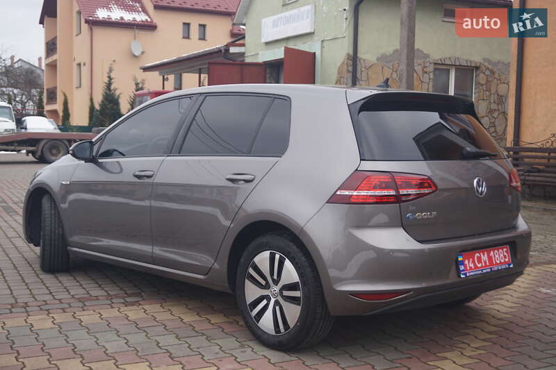 Хэтчбек Volkswagen e-Golf 2015 в Самборе