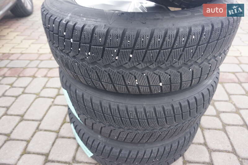 Хэтчбек Volkswagen e-Golf 2015 в Самборе