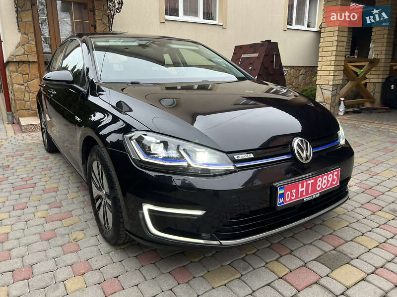 Хэтчбек Volkswagen e-Golf 2018 в Львове