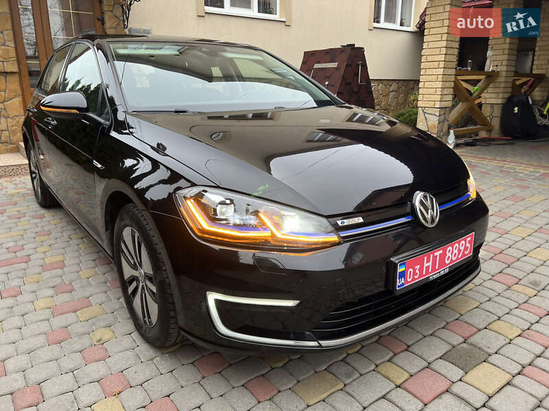 Хэтчбек Volkswagen e-Golf 2018 в Львове
