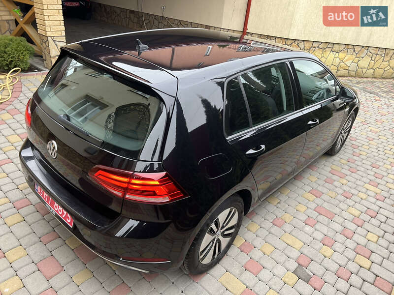 Хэтчбек Volkswagen e-Golf 2018 в Львове