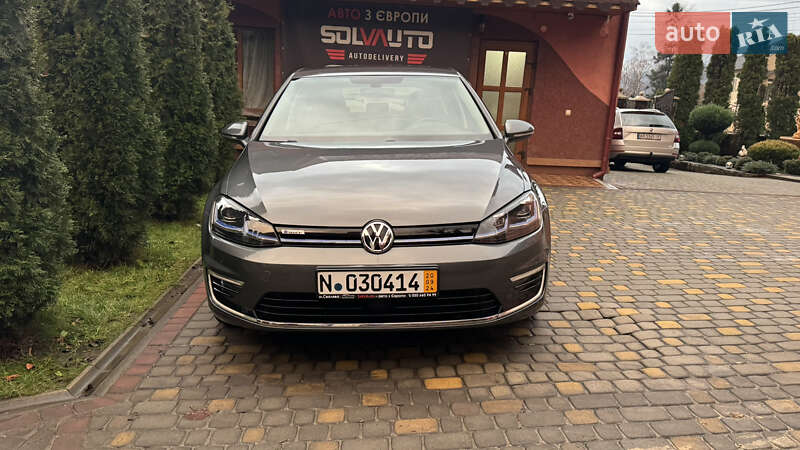 Хэтчбек Volkswagen e-Golf 2021 в Сваляве