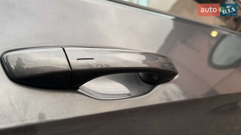 Хэтчбек Volkswagen e-Golf 2021 в Сваляве