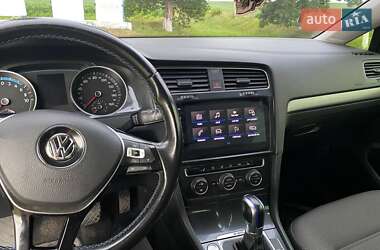 Хэтчбек Volkswagen e-Golf 2017 в Житомире