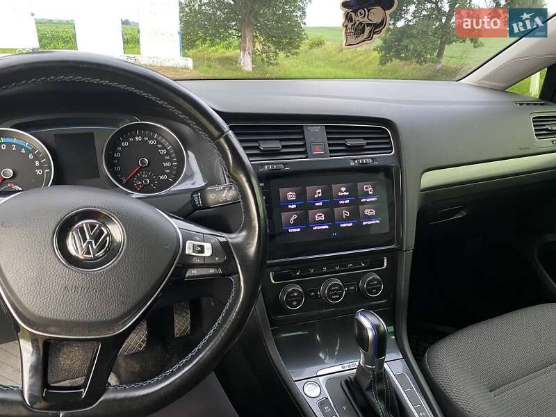 Хэтчбек Volkswagen e-Golf 2017 в Житомире