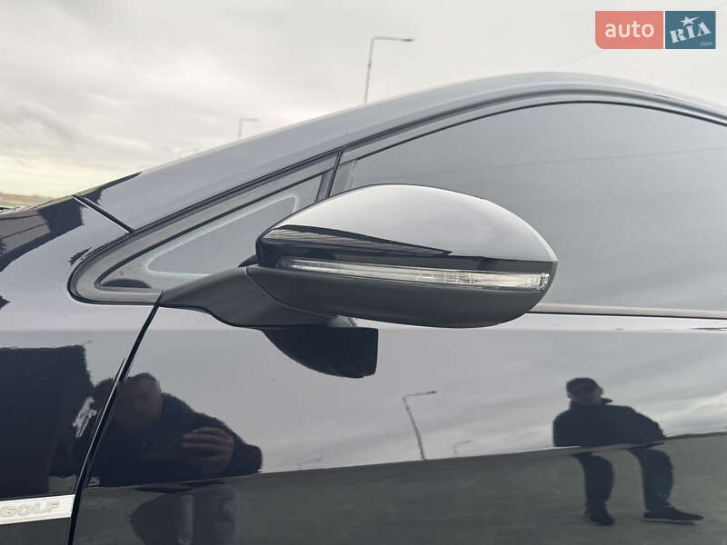 Хэтчбек Volkswagen e-Golf 2015 в Тернополе фото 40 Хэтчбек Volkswagen e-Golf 2015 в Тернополе