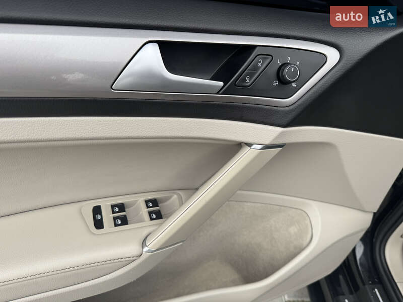 Хэтчбек Volkswagen e-Golf 2015 в Тернополе фото 46 Хэтчбек Volkswagen e-Golf 2015 в Тернополе