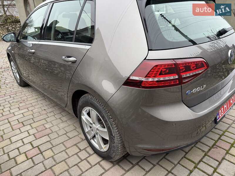 Хэтчбек Volkswagen e-Golf 2015 в Тернополе фото 3 Хэтчбек Volkswagen e-Golf 2015 в Тернополе