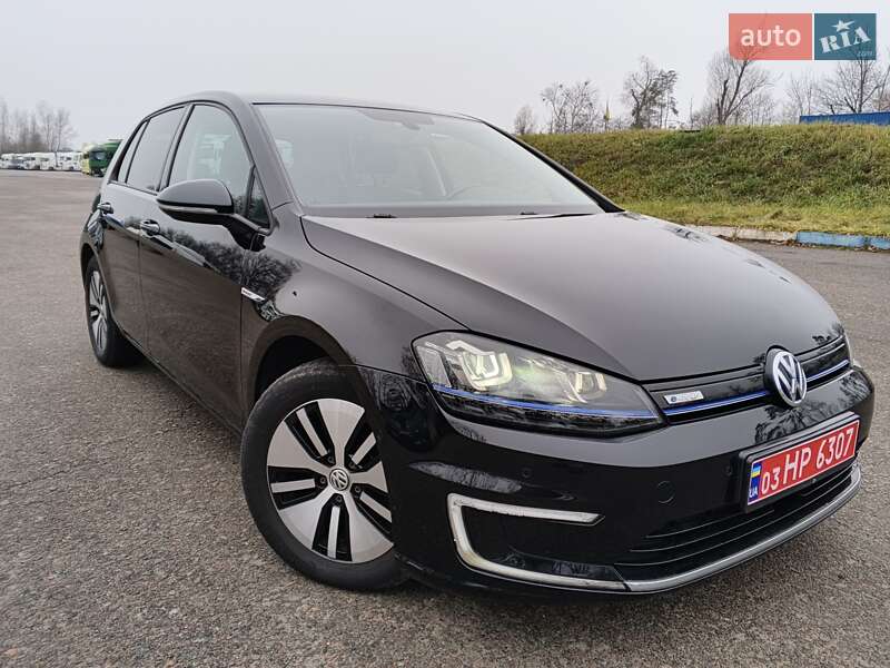 Volkswagen e-Golf 2015