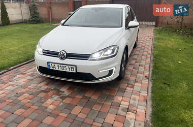 Хэтчбек Volkswagen e-Golf 2017 в Киеве