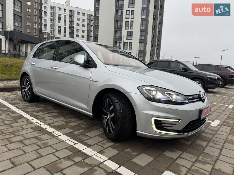Хэтчбек Volkswagen e-Golf 2019 в Луцке