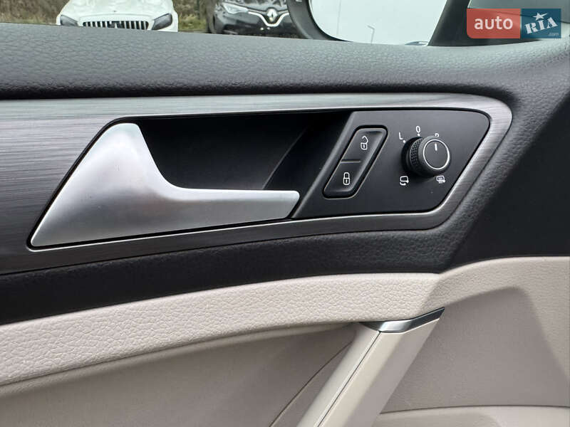 Хэтчбек Volkswagen e-Golf 2019 в Луцке