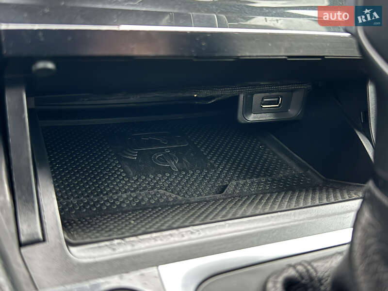 Хэтчбек Volkswagen e-Golf 2019 в Луцке