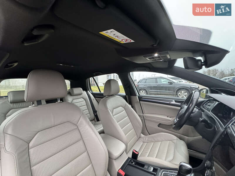 Хэтчбек Volkswagen e-Golf 2019 в Луцке