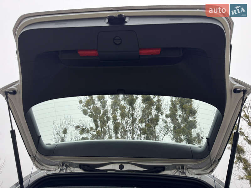 Хэтчбек Volkswagen e-Golf 2019 в Луцке