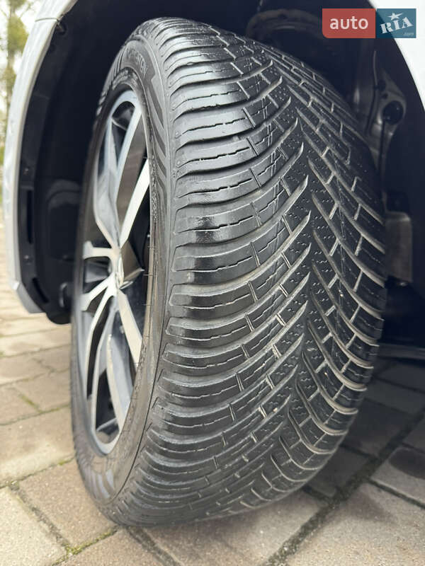 Хэтчбек Volkswagen e-Golf 2019 в Луцке