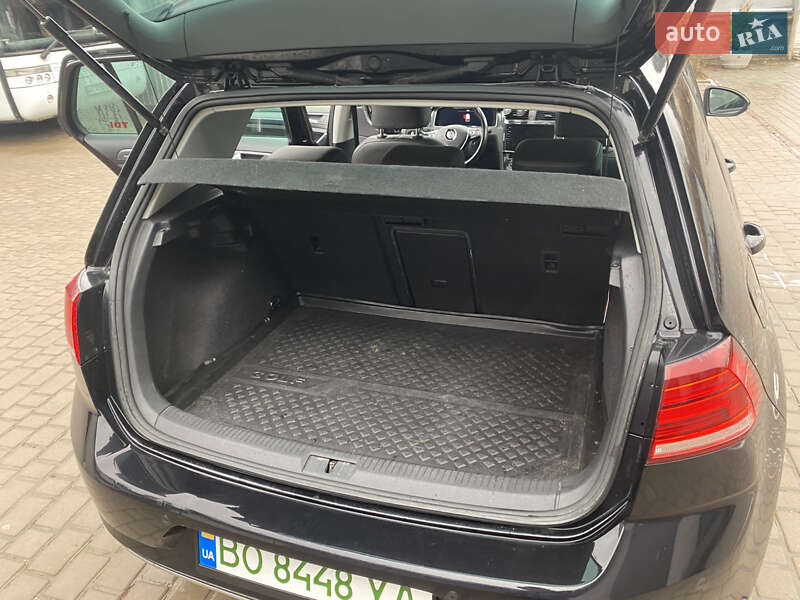 Хэтчбек Volkswagen e-Golf 2018 в Тернополе