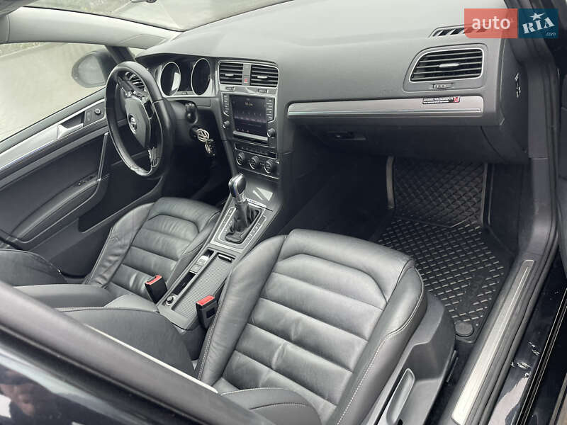 Volkswagen e-Golf 2016