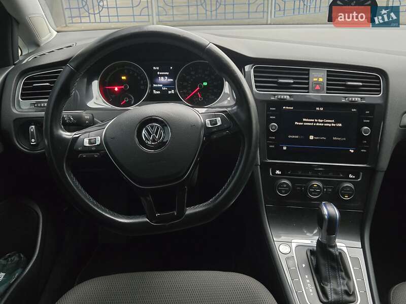 Хэтчбек Volkswagen e-Golf 2019 в Киеве