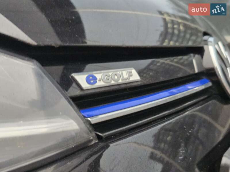 Хэтчбек Volkswagen e-Golf 2019 в Киеве