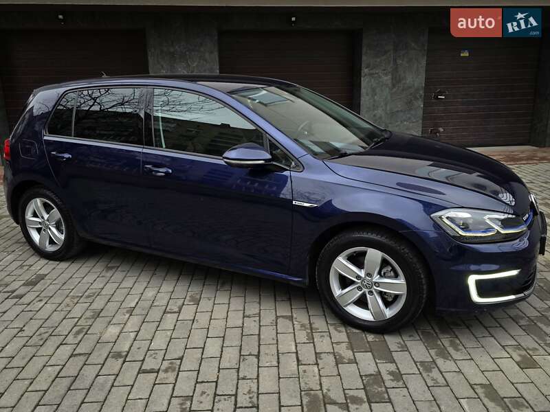 Хэтчбек Volkswagen e-Golf 2018 в Тернополе фото 12 Хэтчбек Volkswagen e-Golf 2018 в Тернополе