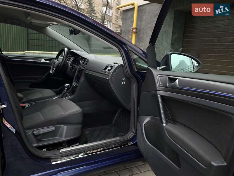 Хэтчбек Volkswagen e-Golf 2018 в Тернополе фото 34 Хэтчбек Volkswagen e-Golf 2018 в Тернополе