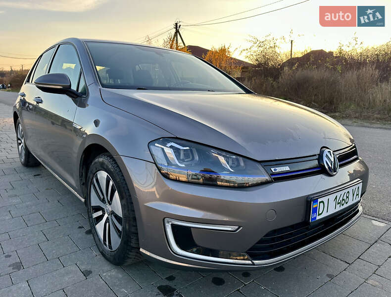 Volkswagen e-Golf 2015