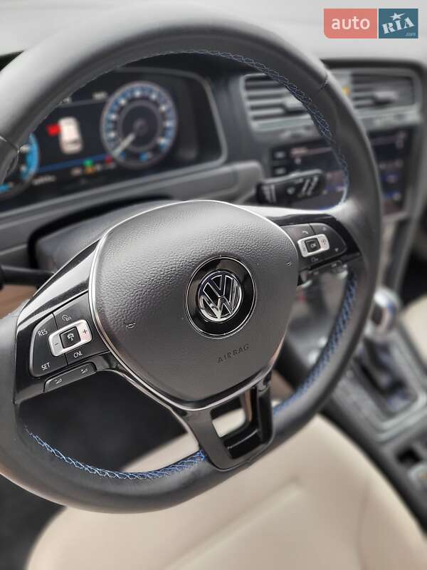 Хэтчбек Volkswagen e-Golf 2018 в Ровно