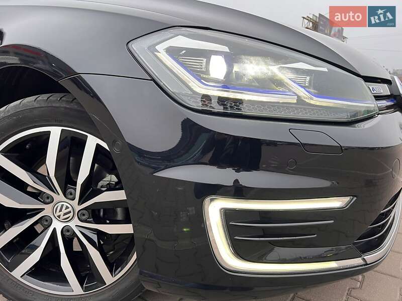 Хетчбек Volkswagen e-Golf 2020 в Києві