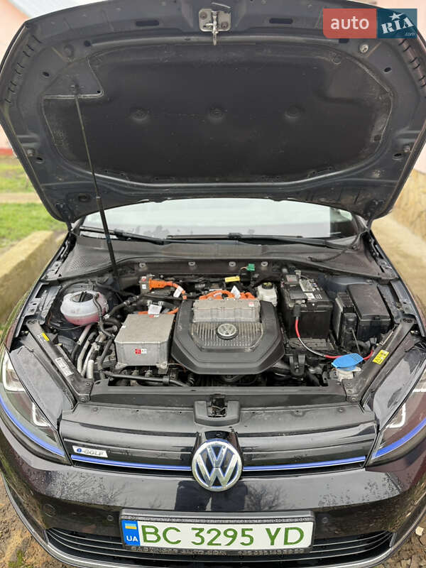 Хэтчбек Volkswagen e-Golf 2015 в Городке фото 15 Хэтчбек Volkswagen e-Golf 2015 в Городке