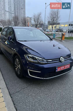 Хетчбек Volkswagen e-Golf 2018 в Києві