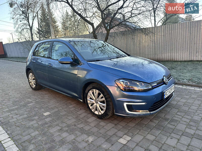 Хетчбек Volkswagen e-Golf 2014 в Чернівцях