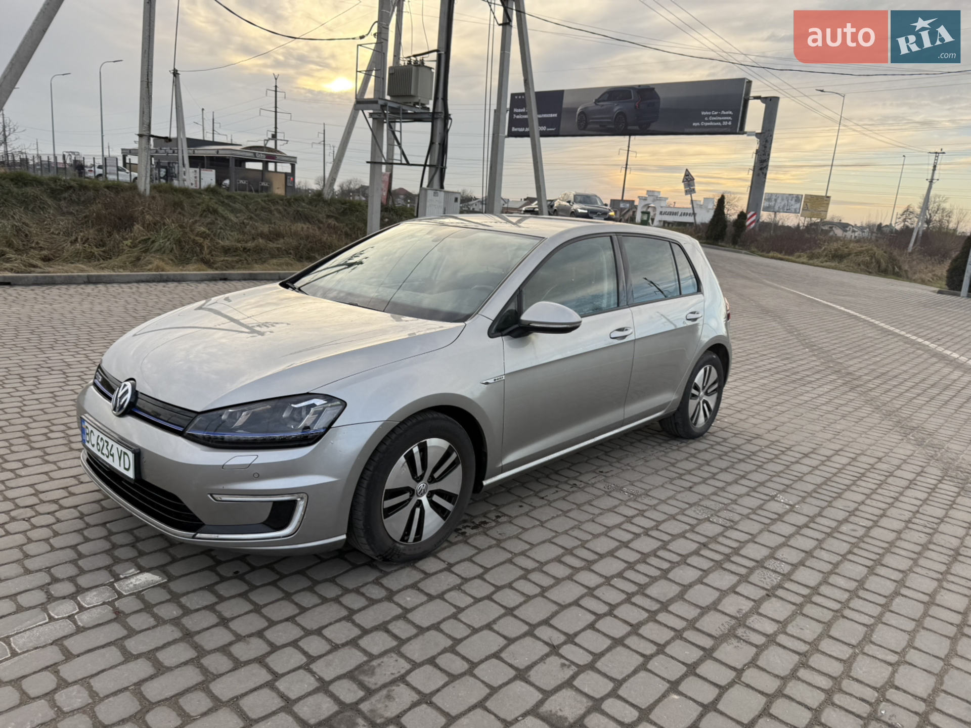 2016 Volkswagen Golf - фото 1