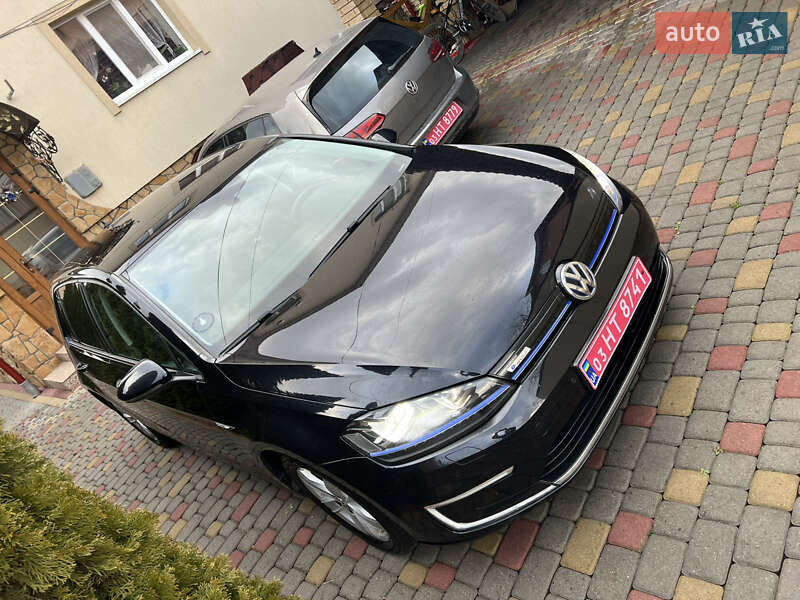 Хетчбек Volkswagen e-Golf 2016 в Львові