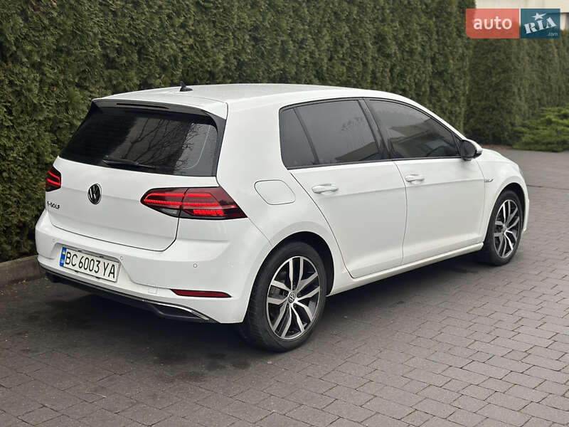 Хэтчбек Volkswagen e-Golf 2018 в Львове