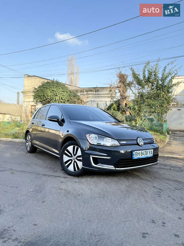 Volkswagen e-Golf 2016