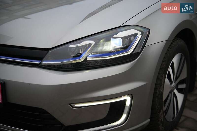 Хэтчбек Volkswagen e-Golf 2017 в Дубно