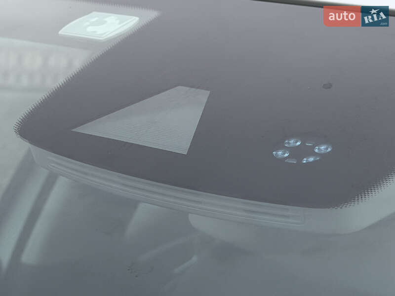 Хетчбек Volkswagen e-Golf 2015 в Рівному