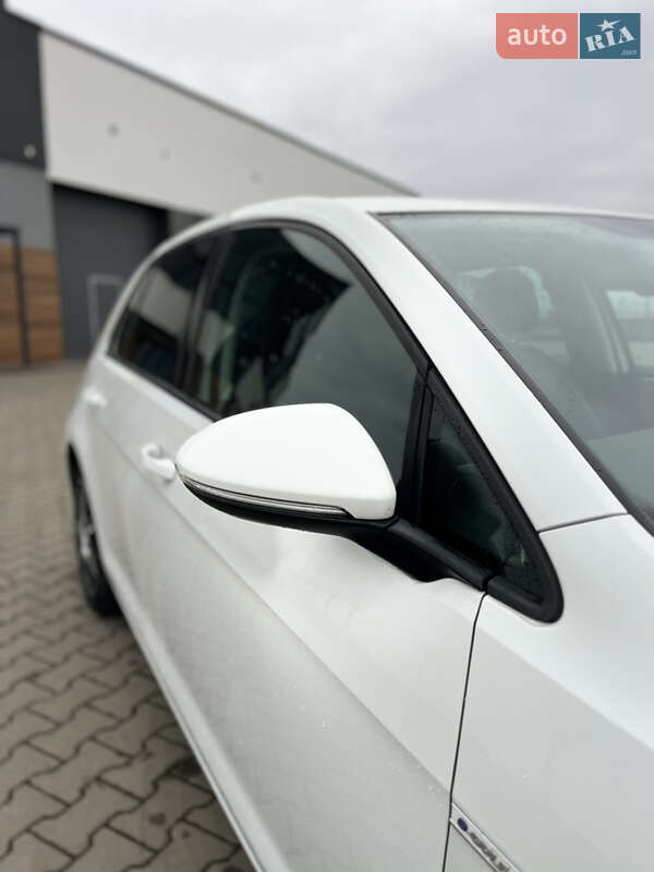 Хэтчбек Volkswagen e-Golf 2015 в Ковеле