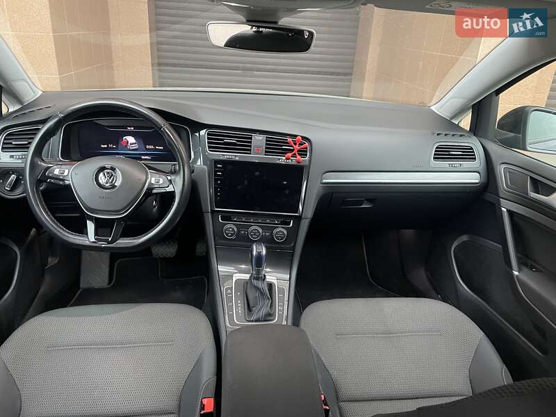 Хетчбек Volkswagen e-Golf 2019 в Хмельницькому