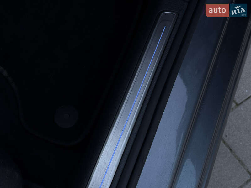 Хэтчбек Volkswagen e-Golf 2018 в Ковеле