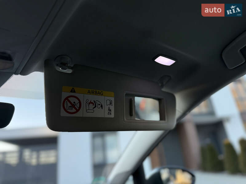 Хэтчбек Volkswagen e-Golf 2018 в Ковеле