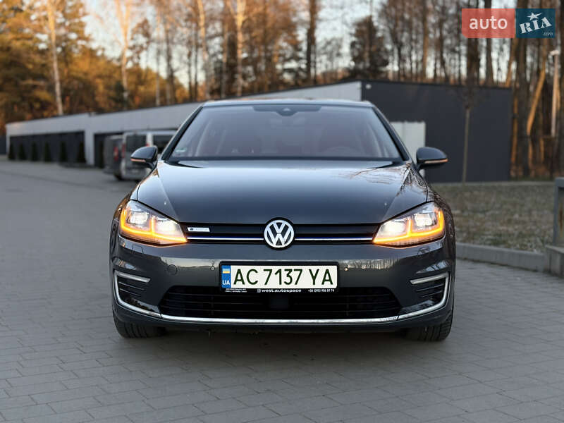 Хэтчбек Volkswagen e-Golf 2018 в Ковеле