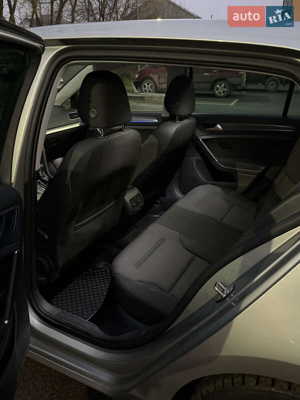 Хетчбек Volkswagen e-Golf 2018 в Кам'янець-Подільському