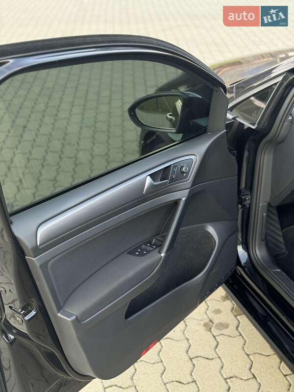 Хэтчбек Volkswagen e-Golf 2020 в Мукачево фото 23 Хэтчбек Volkswagen e-Golf 2020 в Мукачево