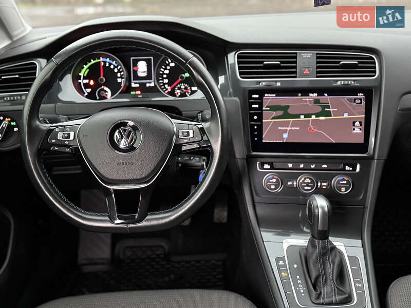 Хетчбек Volkswagen e-Golf 2020 в Береговому