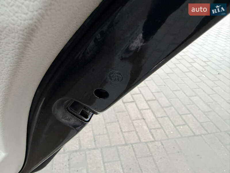 Хетчбек Volkswagen e-Golf 2015 в Луцьку