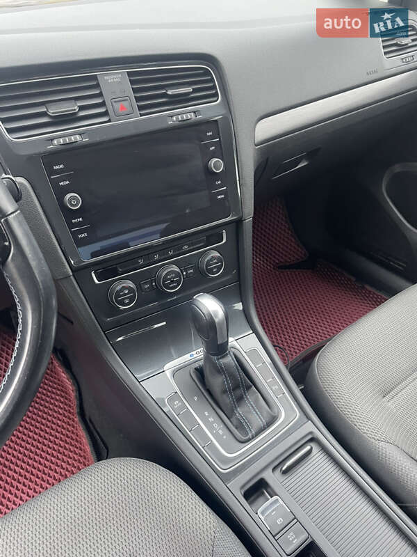 Хетчбек Volkswagen e-Golf 2020 в Луцьку